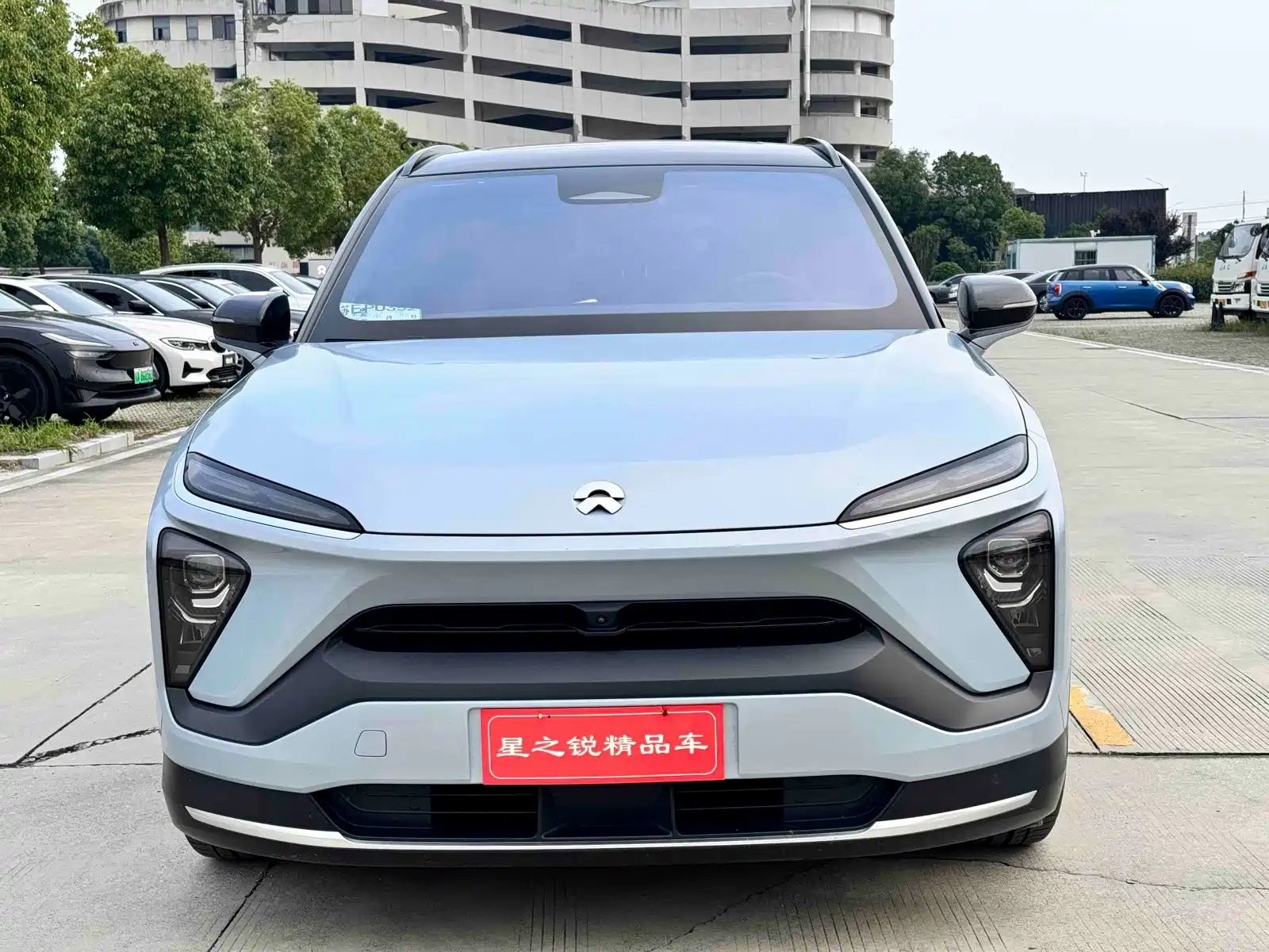 Фото 2 - NIO ES6