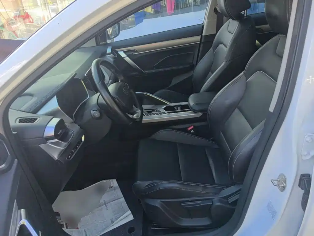 Geely Binyue 2019 2019 260T DCT Knight China V