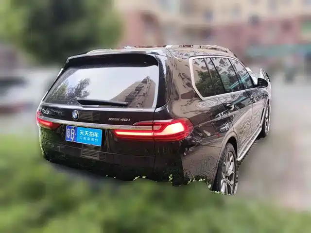 BMW X7 2021 xDrive40i Leading Luxury Package — фото 2