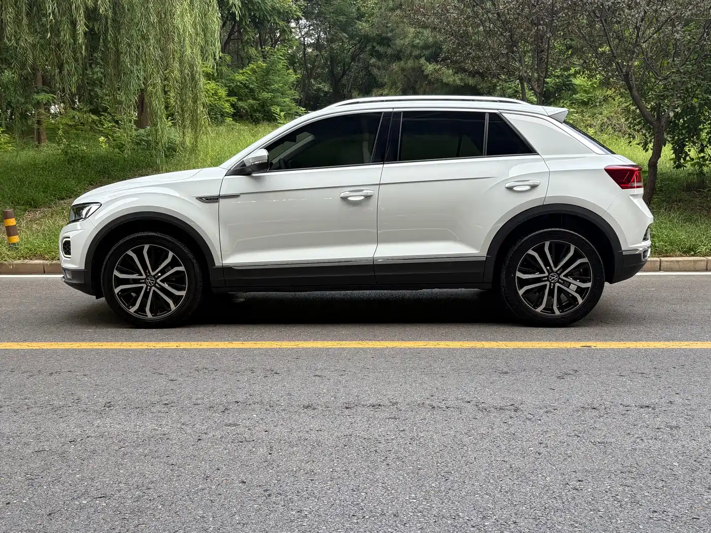 Volkswagen T-Roc, миниатюра 3