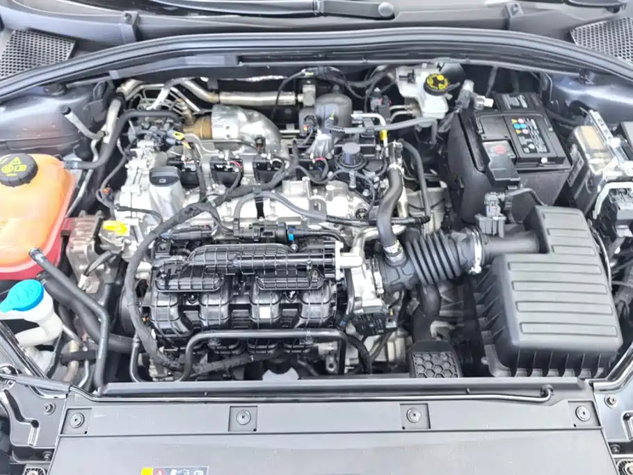 Roewe i5 2025 2023 1.5L CVT Luxury Edition