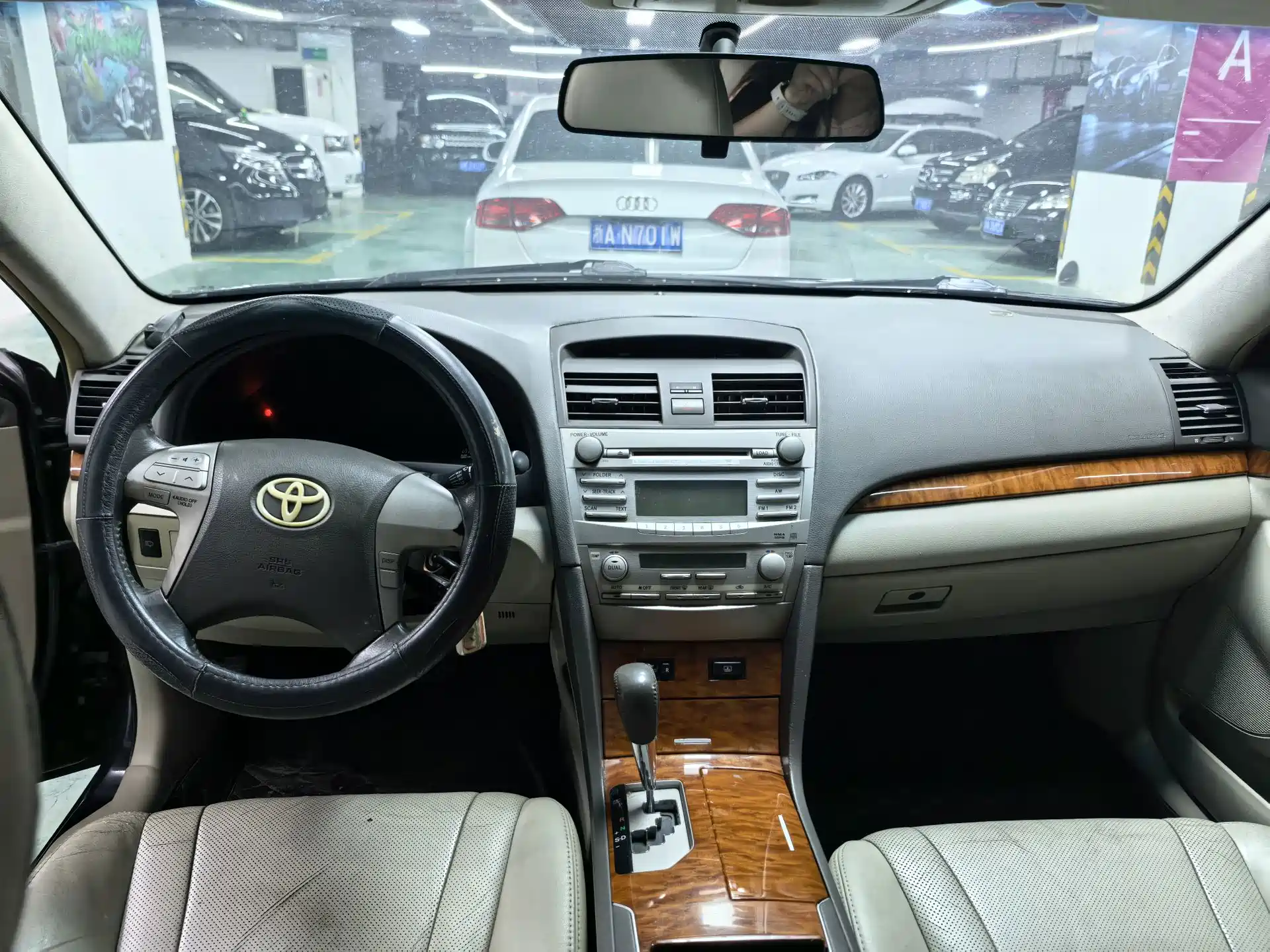 Фото 7 - Toyota Camry