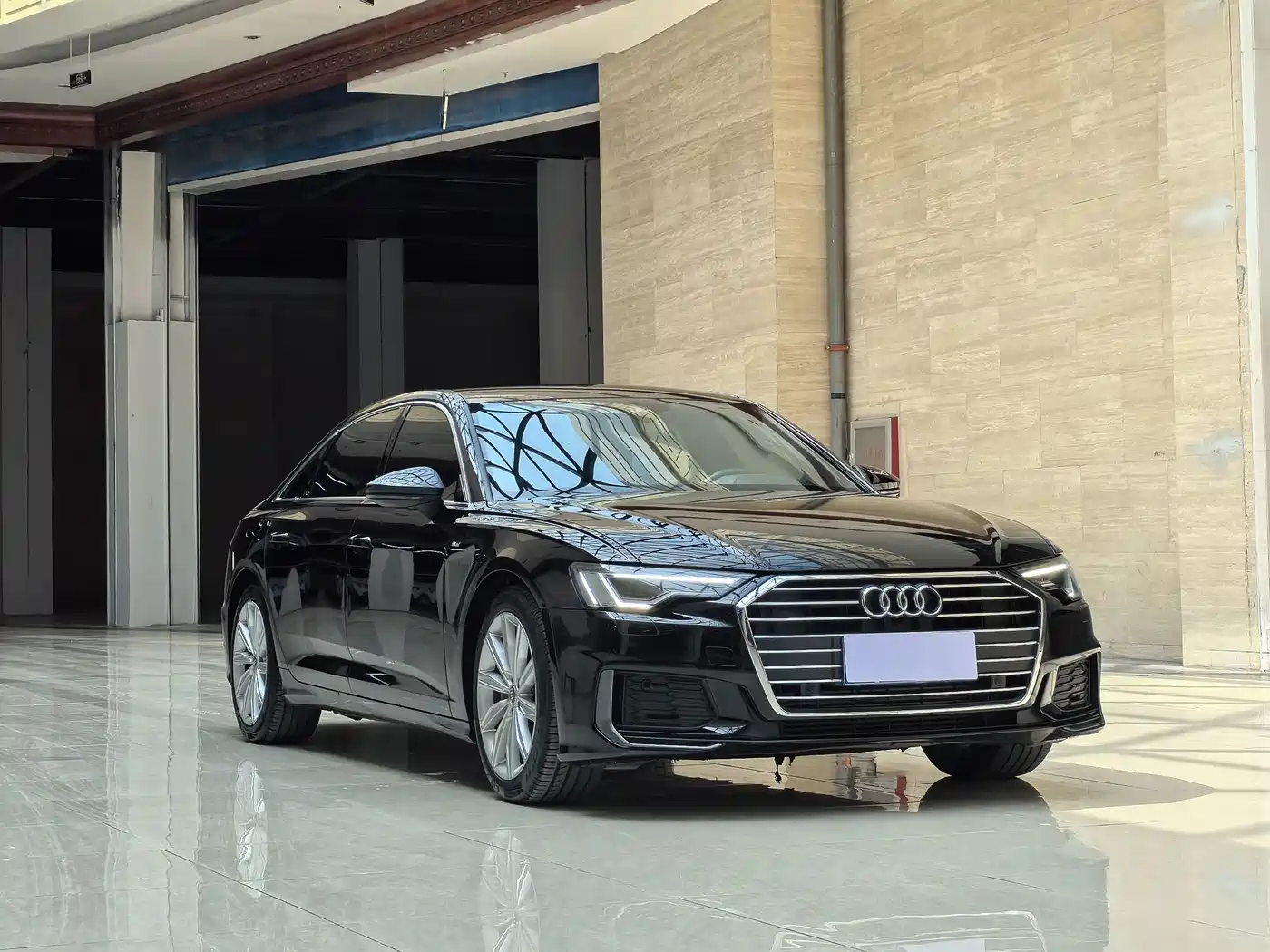 Audi A6L 2021 45 TFSI Exclusive Elegance фото 3