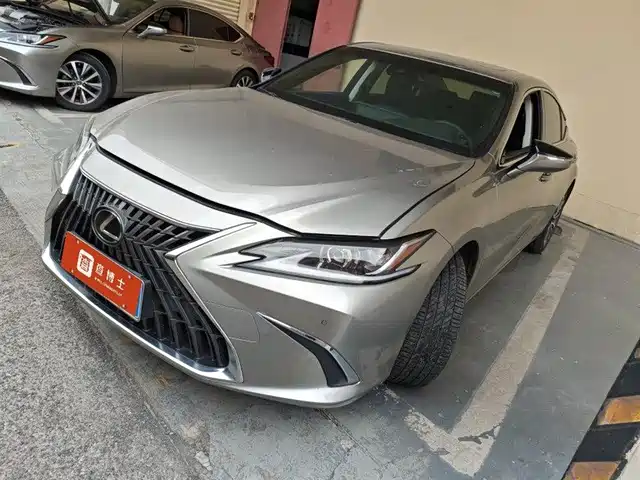 Lexus ES 2022 260 Excellence Edition