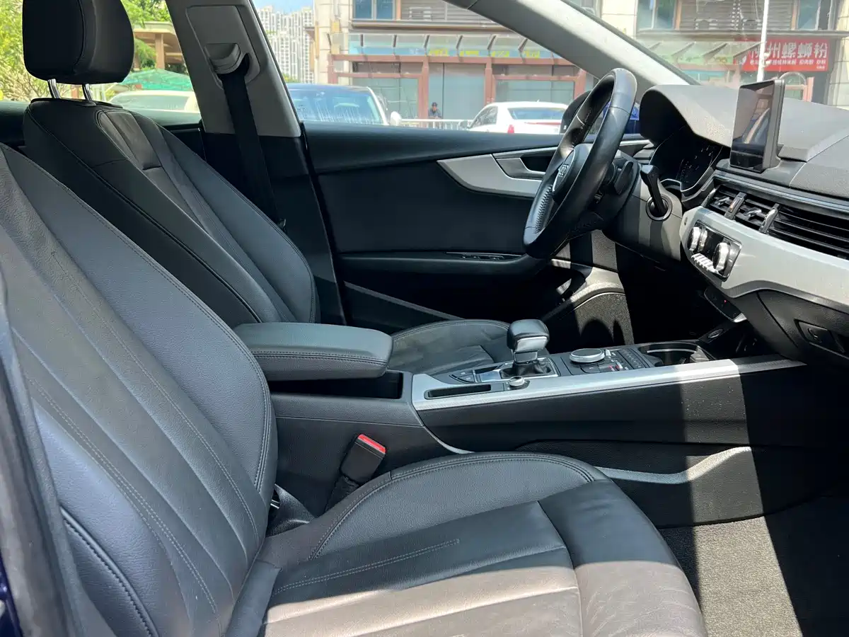 Audi A5 (Import) 2019 Sportback 40 TFSI Fashion фото 9