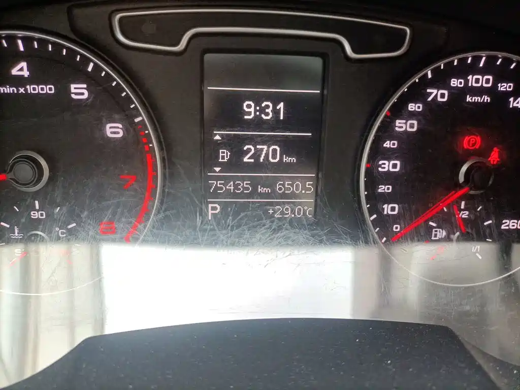 Фото 8 - Audi Q3