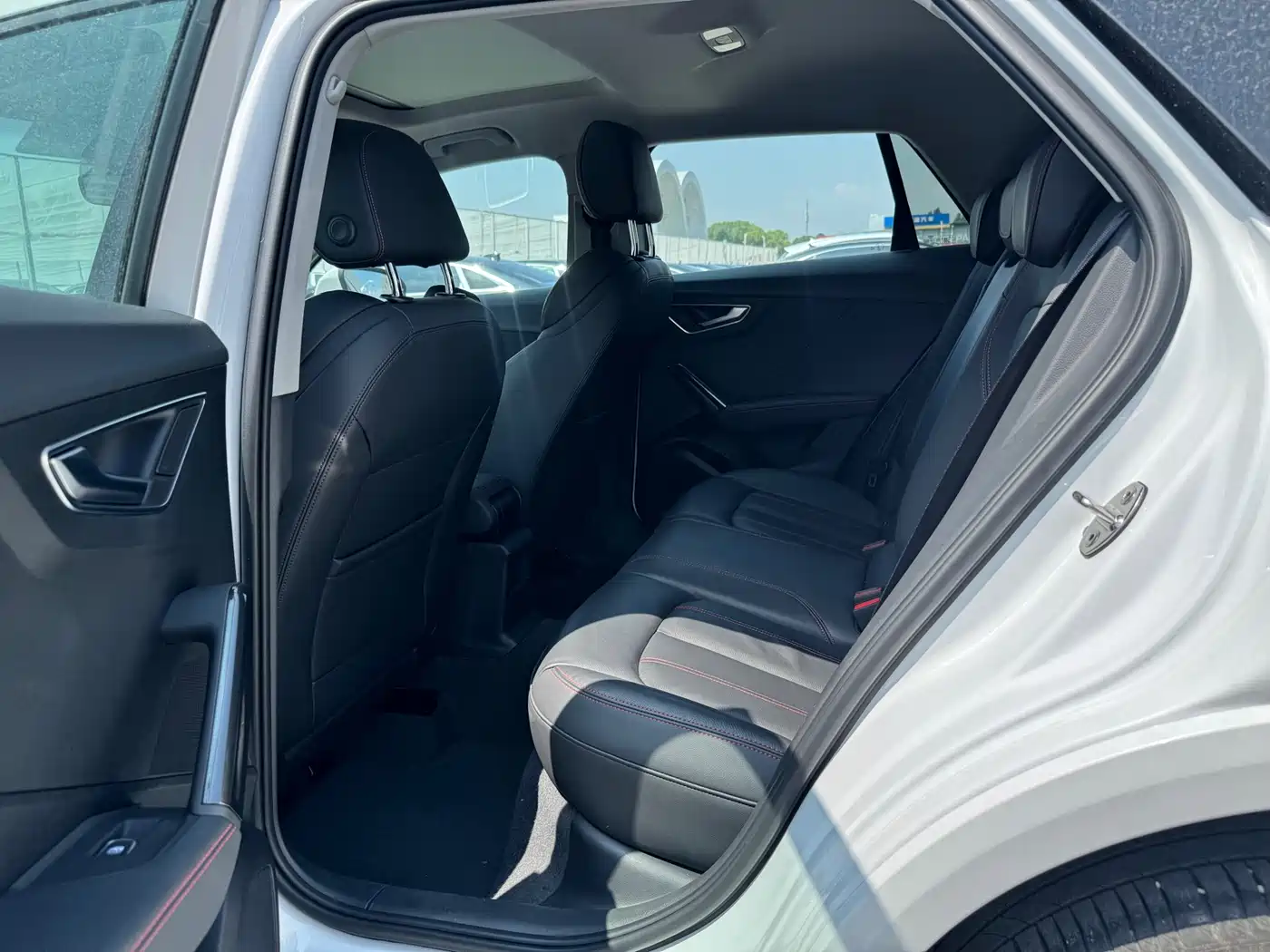 Фото 13 - Audi Q2L