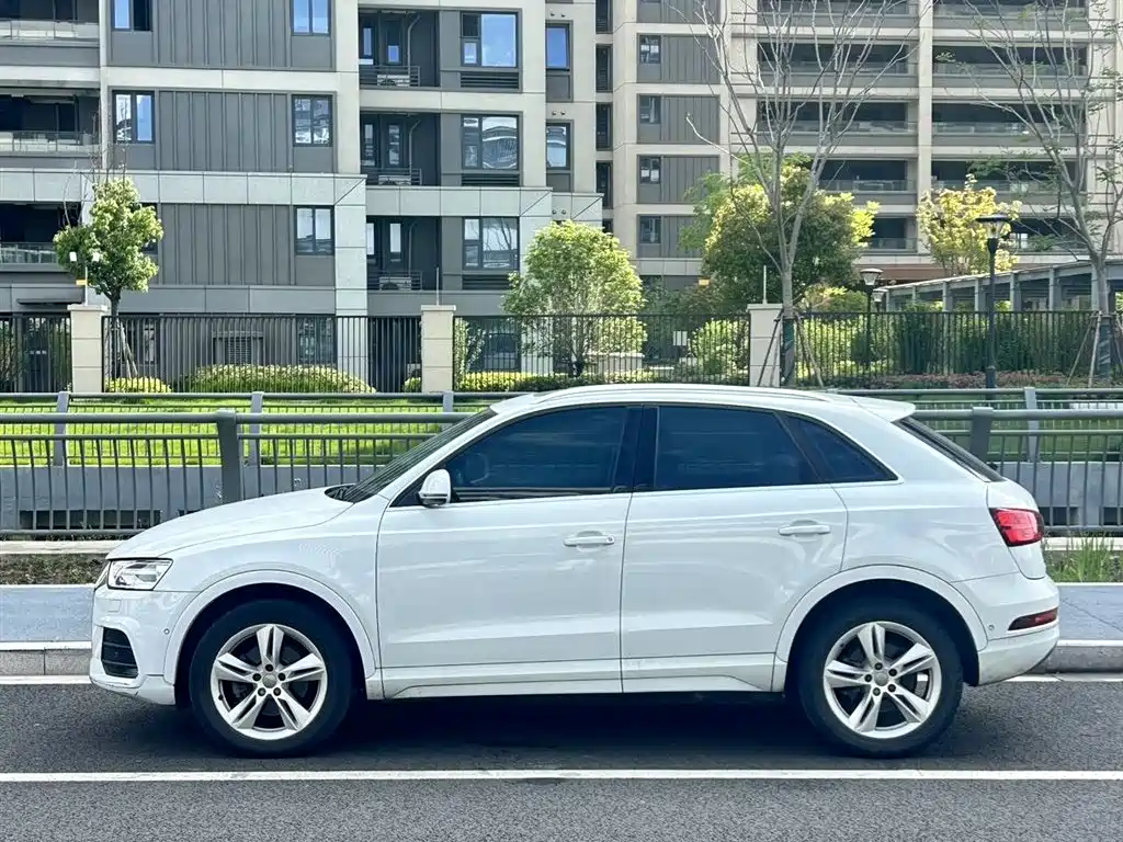 Audi Q3 2016 35 TFSI Style фото 6