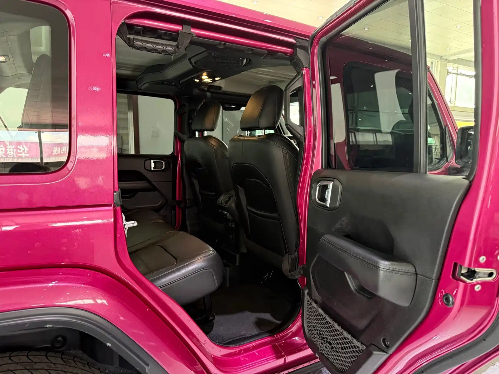 صورة 9 - Jeep Wrangler