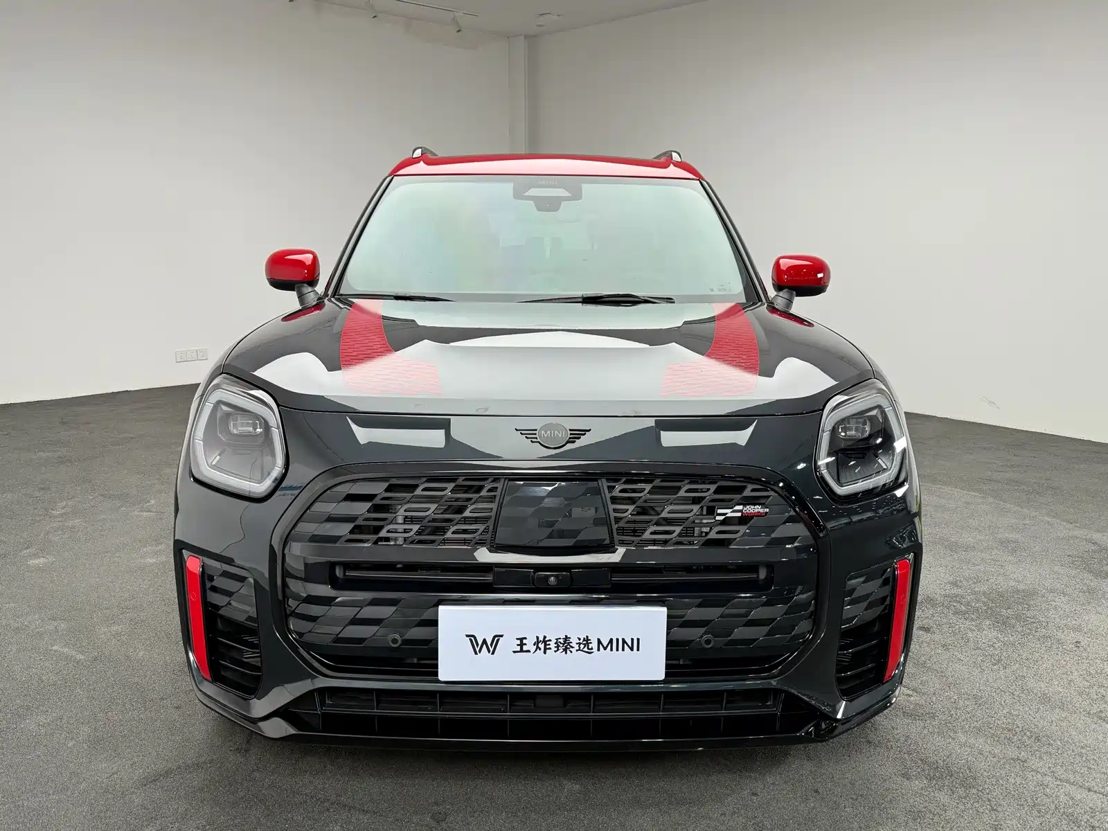 Photo 4 - MINI JCW COUNTRYMAN