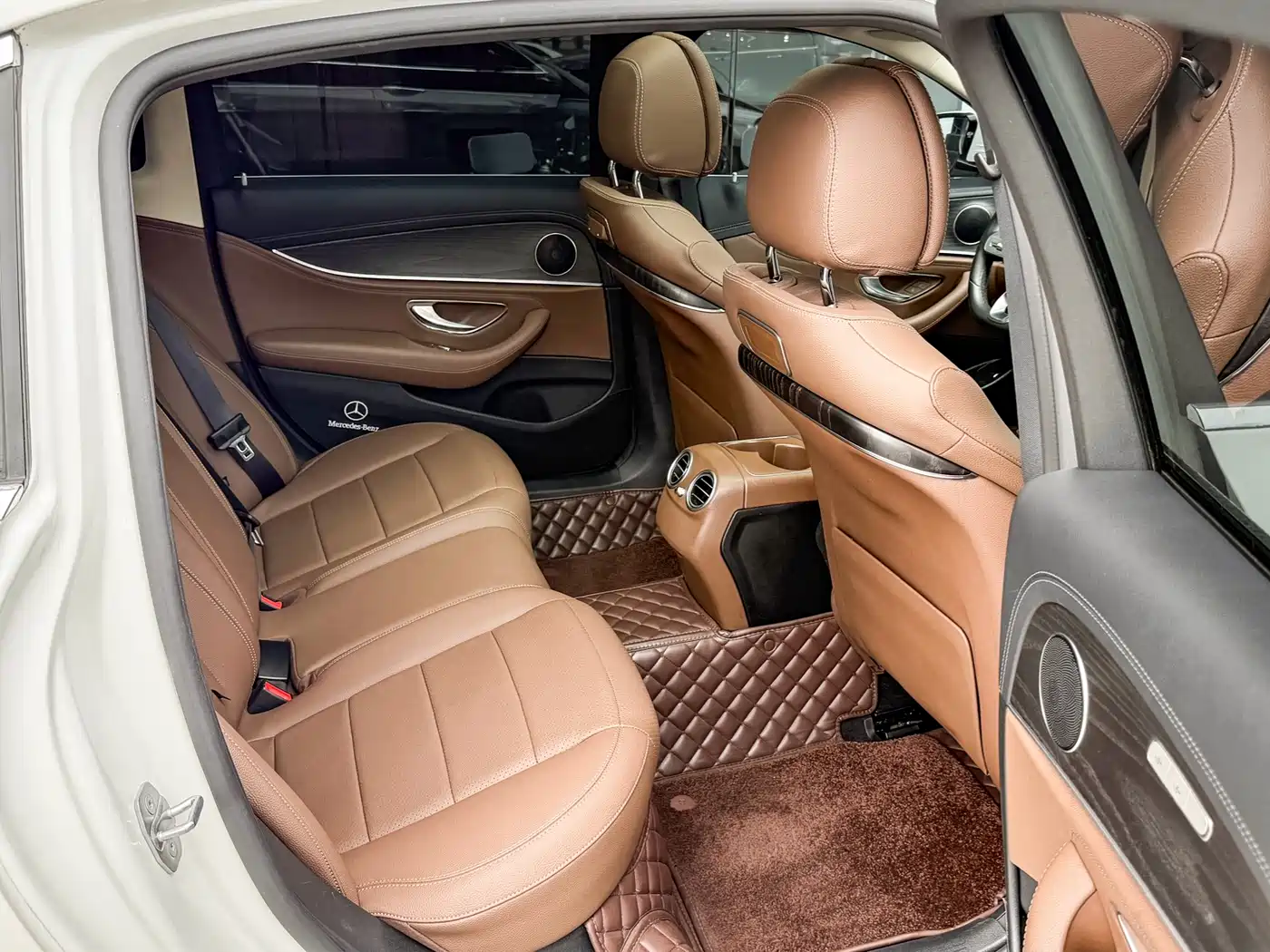 Mercedes-Benz E-Class 2020 Facelift E 300 L Sport Fashion фото 12