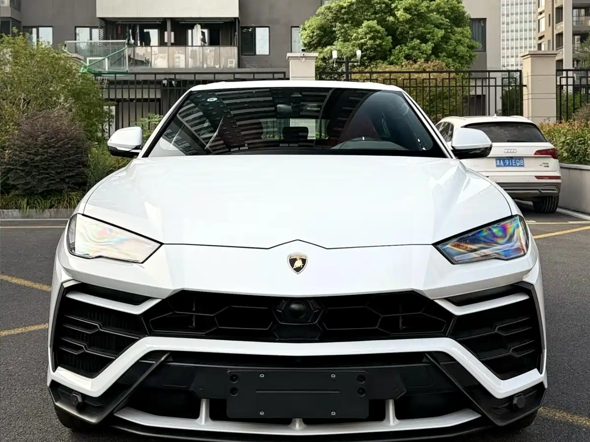 Lamborghini Urus 2021 4.0T V8