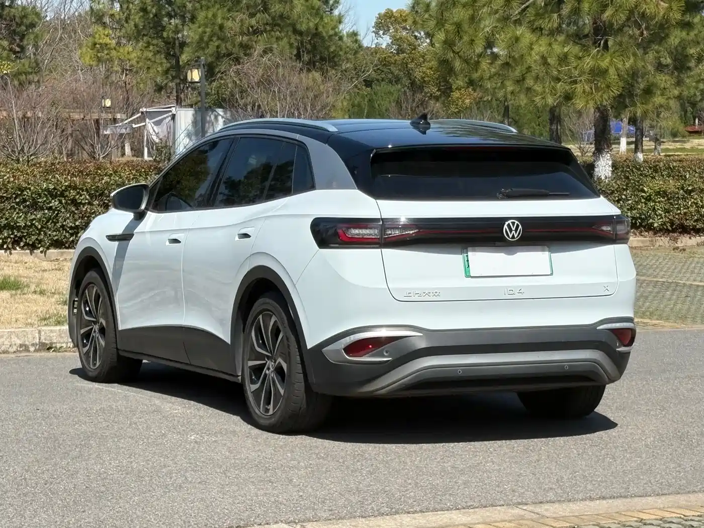 VOLKSWAGEN ID.4 X