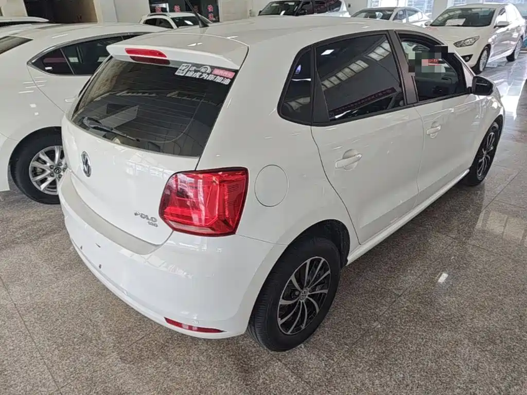 Фото 7 - Volkswagen Polo