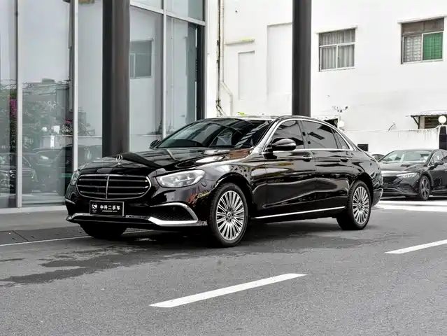 Mercedes-Benz E-Class 2023 Facelift E 300 L Fashion — фото 1