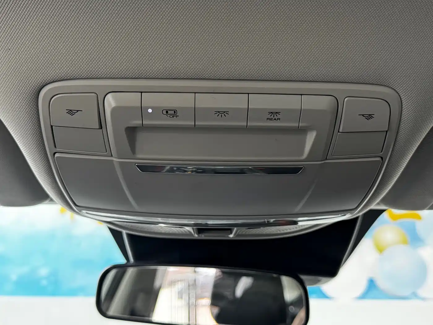 DONGFENG YI HYUN MAX