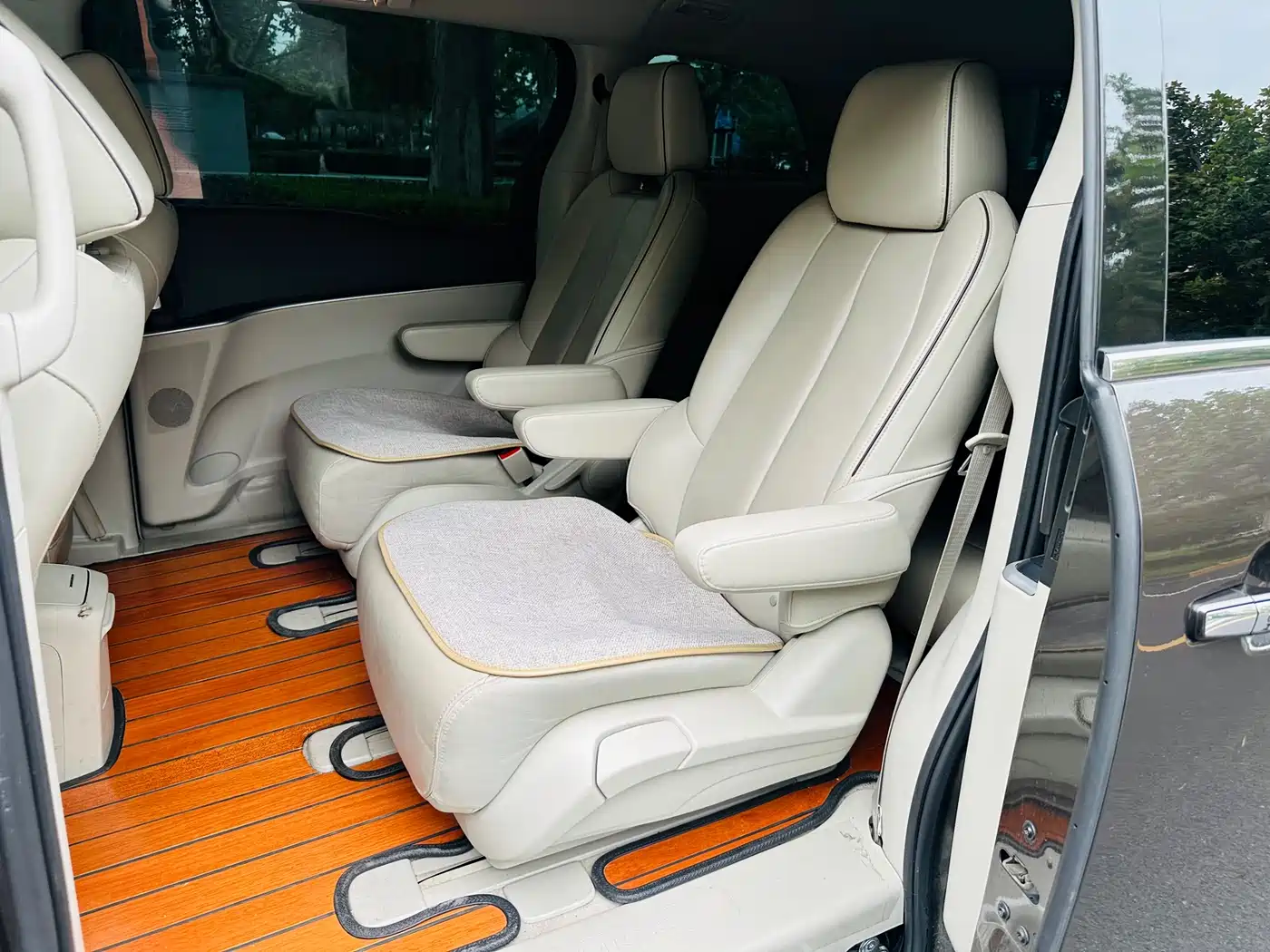 Buick GL8 2020 Model Land Business Class 652T Luxury фото 14