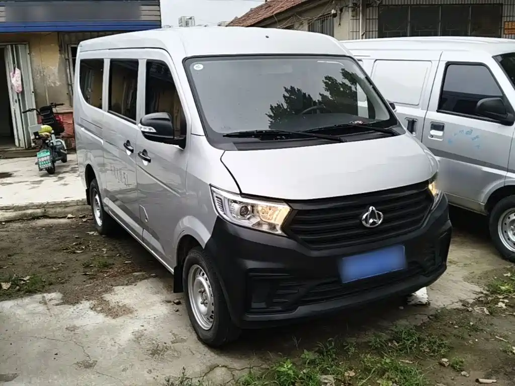 Changan Kuayue Kuayuexing V3 2024 2023 1.3L Gasoline Enjoyment 5-seater Passenger Van