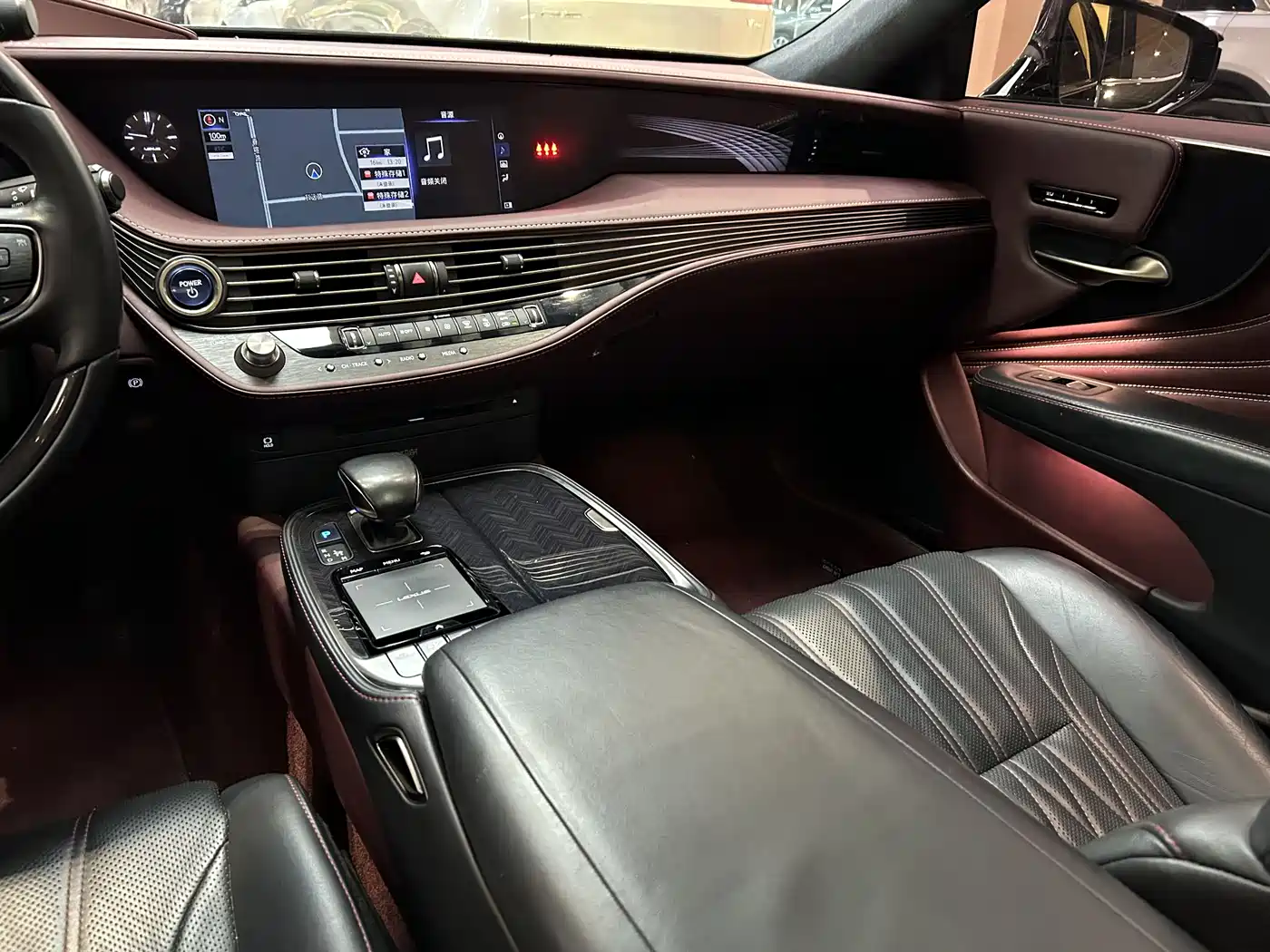 Lexus LS 2018 500h Executive Edition China V фото 13
