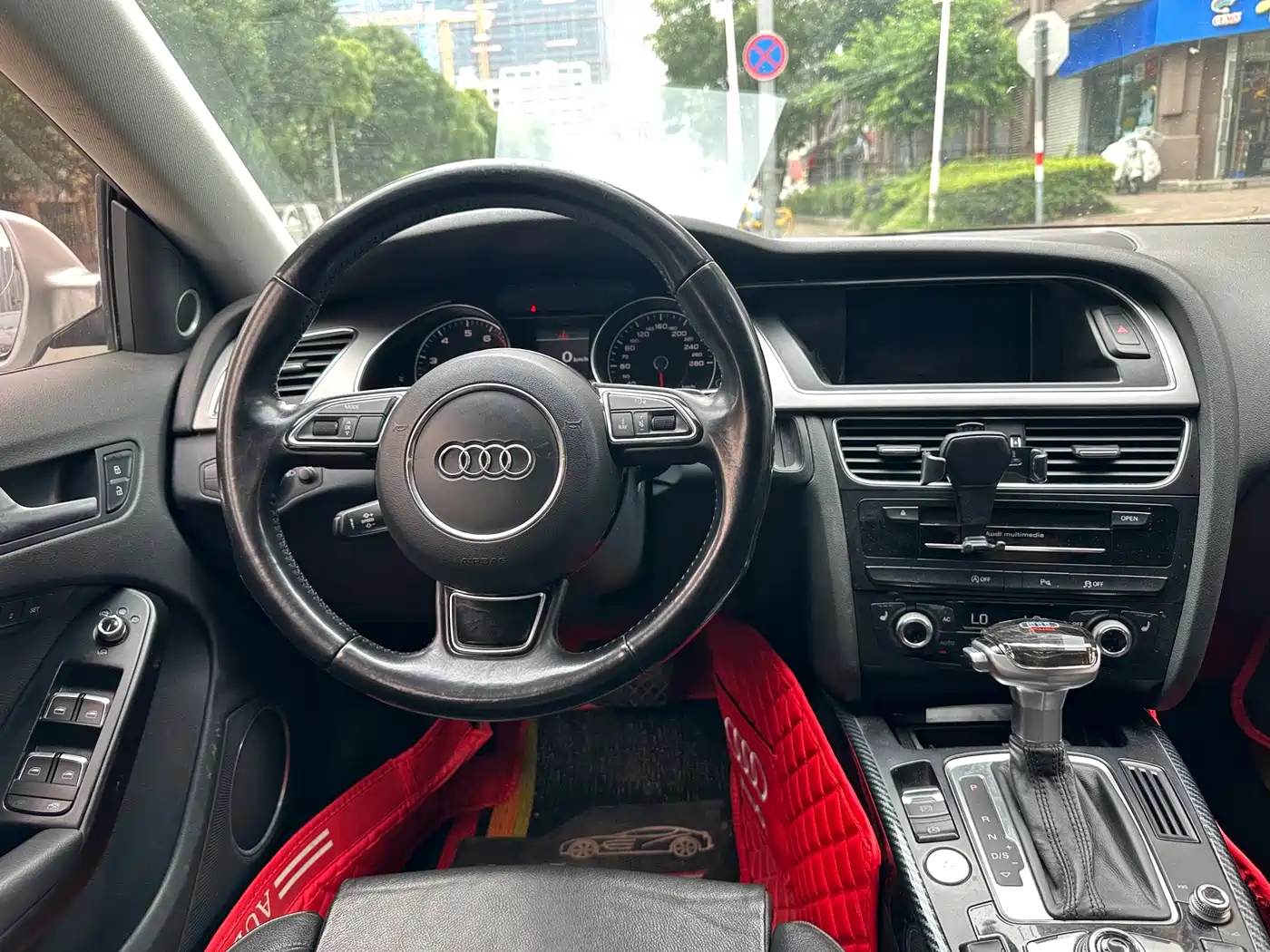 Photo 25 - Audi A5 (Import)