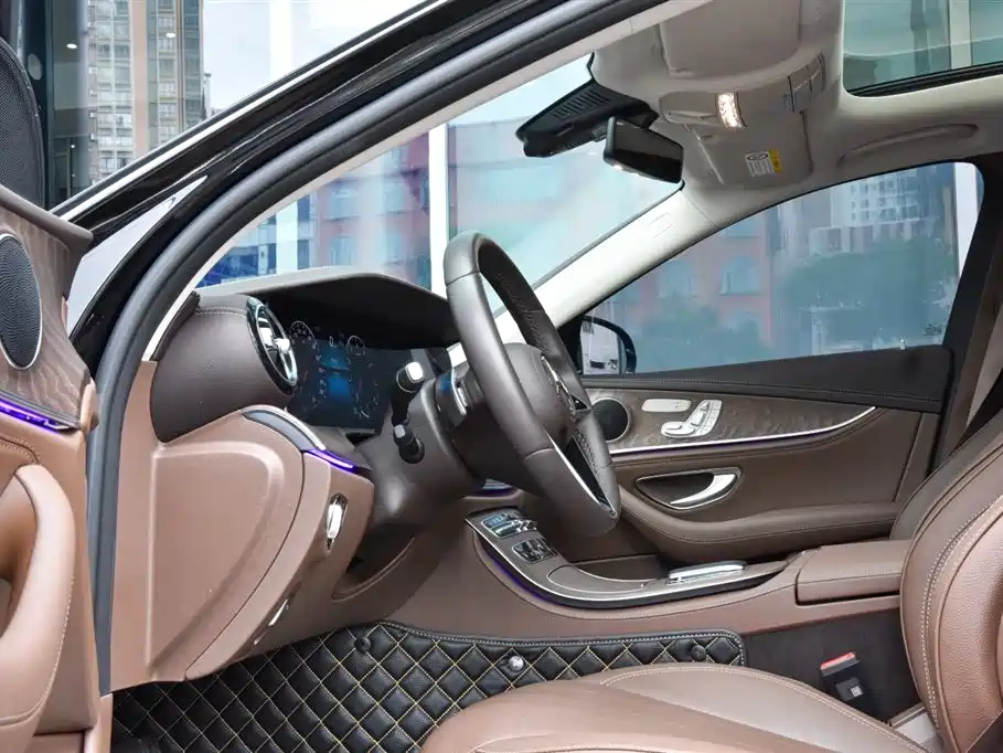 Mercedes-Benz E-Class, миниатюра 16