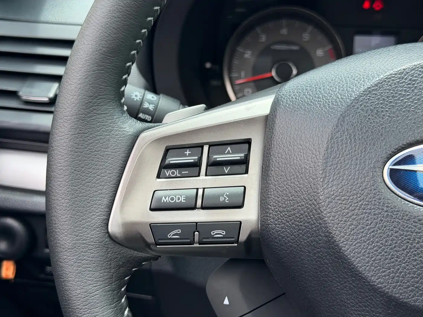 Subaru Forester 2013 2.5i Automatic Premium Edition фото 33
