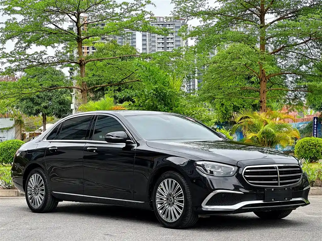 Mercedes-Benz E-Class 2021 E 300 L Fashion фото 3