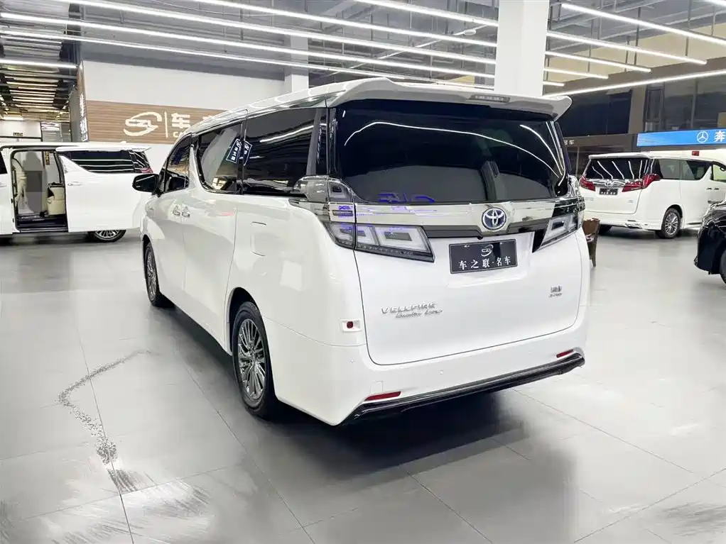 Toyota Vellfire 2019 Hybrid 2.5L HV Premium Edition фото 6