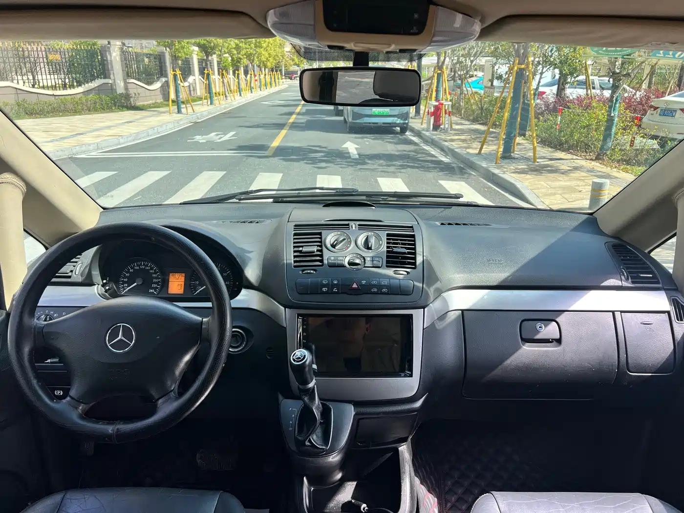 Mercedes-Benz Vito 2011 2.5L Business Edition фото 11