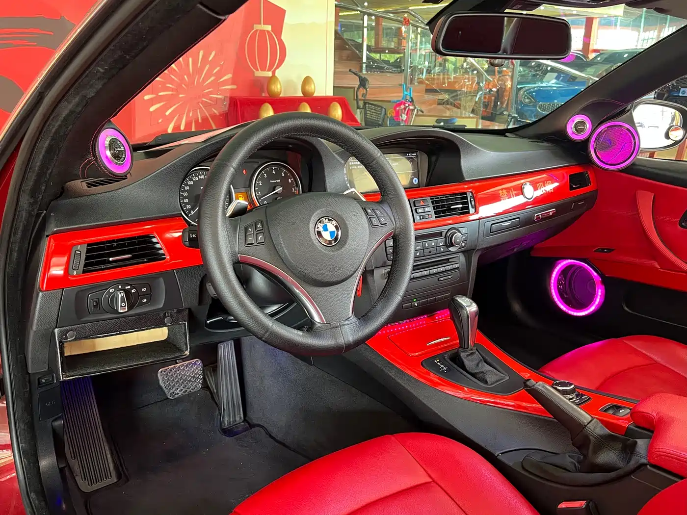 BMW 3 Series (Import) 2011 330i Convertible Coupe фото 8