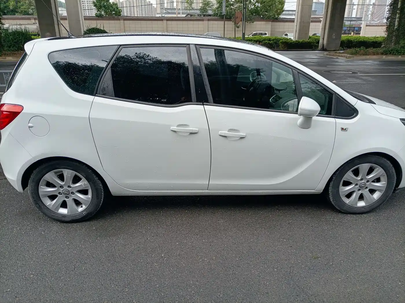 Opel Mairaina 2014 2013 1.4T Luxury