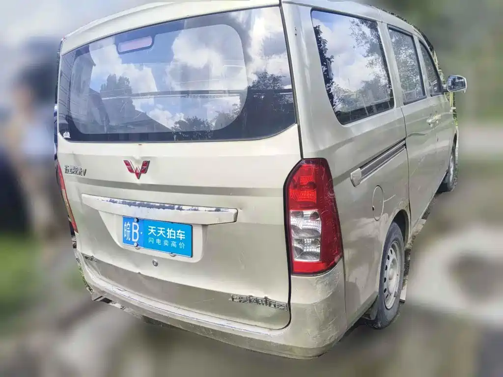 Wuling Motors Wuling Rongguang V 2015 2015 1.5L Basic