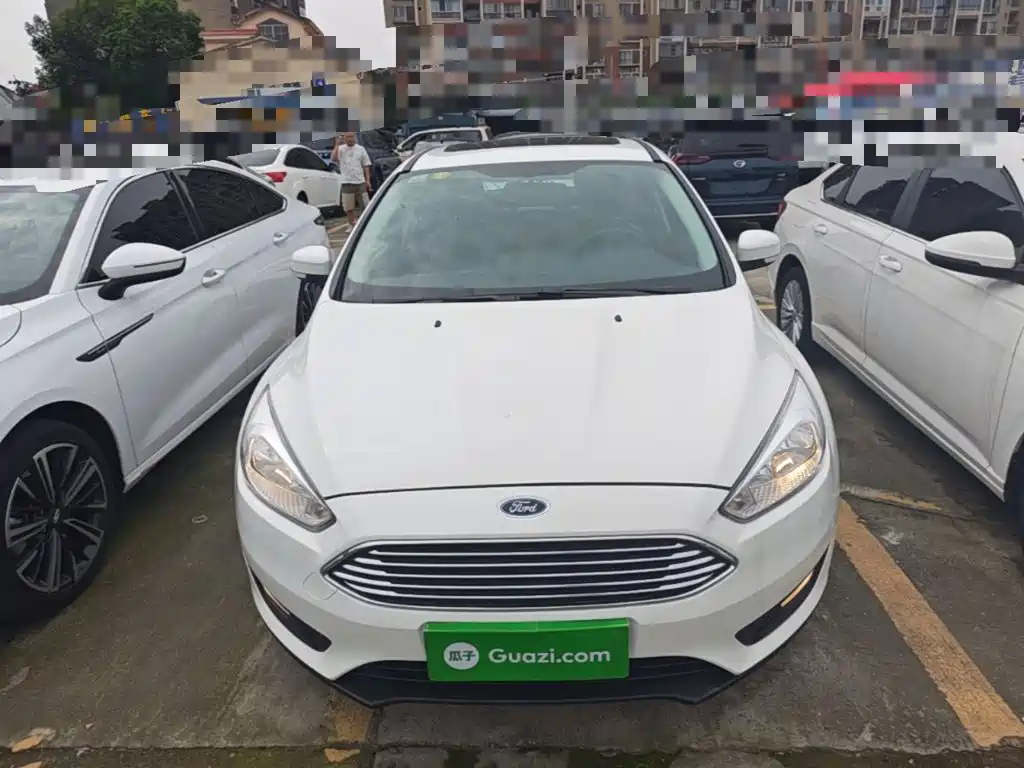 Фото 3 - Ford Focus