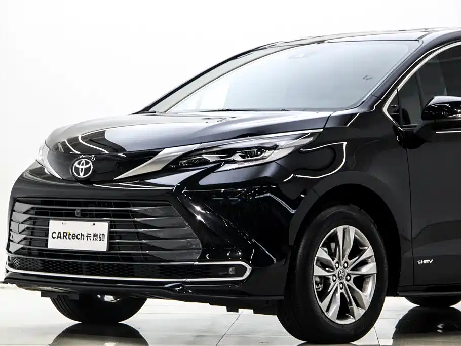 Toyota Sienna 2024 2.5L Hybrid 4WD Premium Edition фото 8