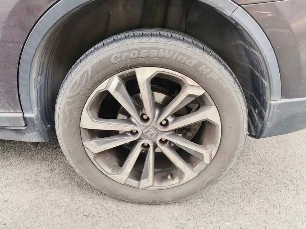 Luxgen U6 SUV 2018 2017 Facelift 1.6T Trend
