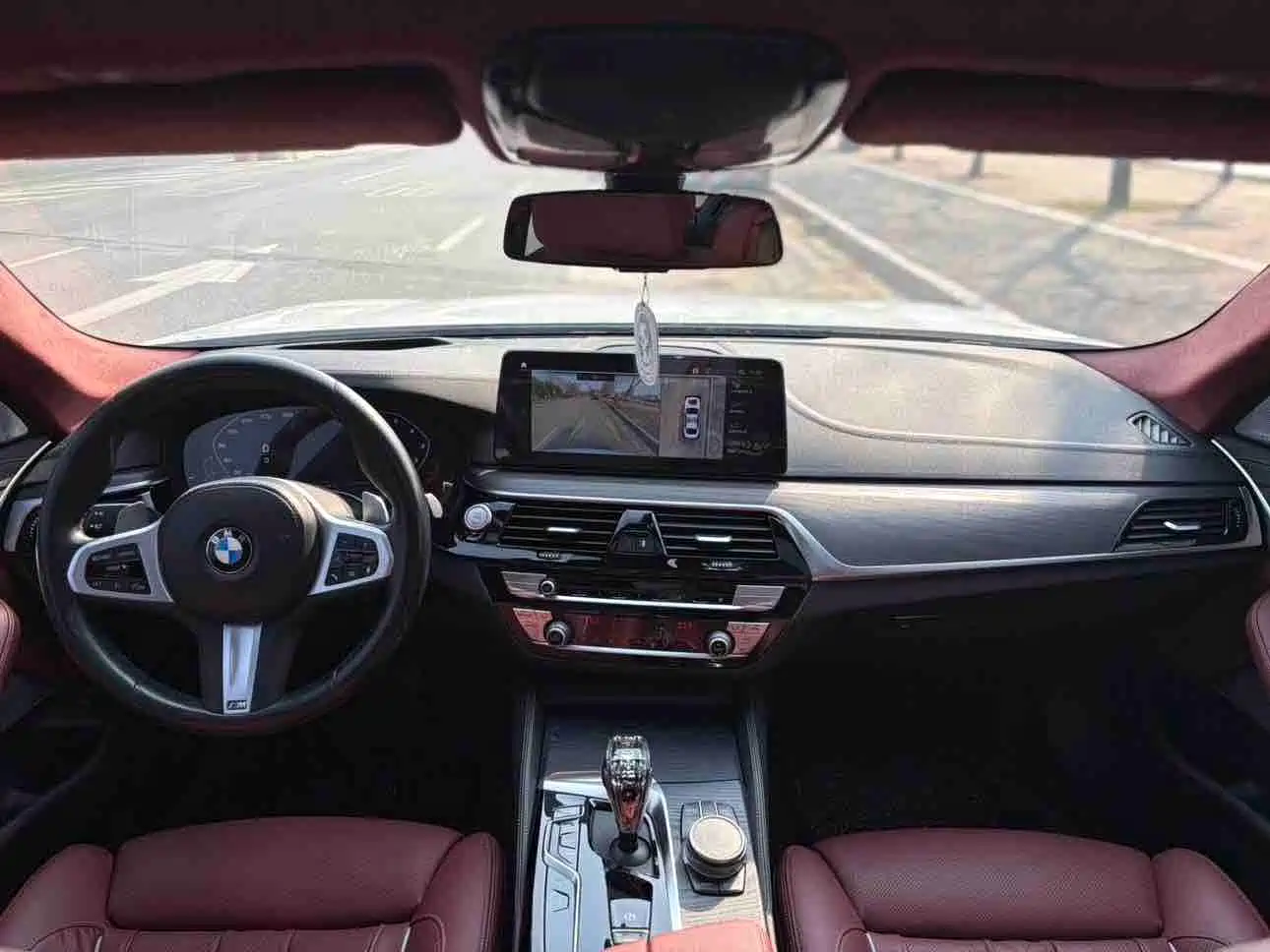 Фото 17 - BMW 5 Series