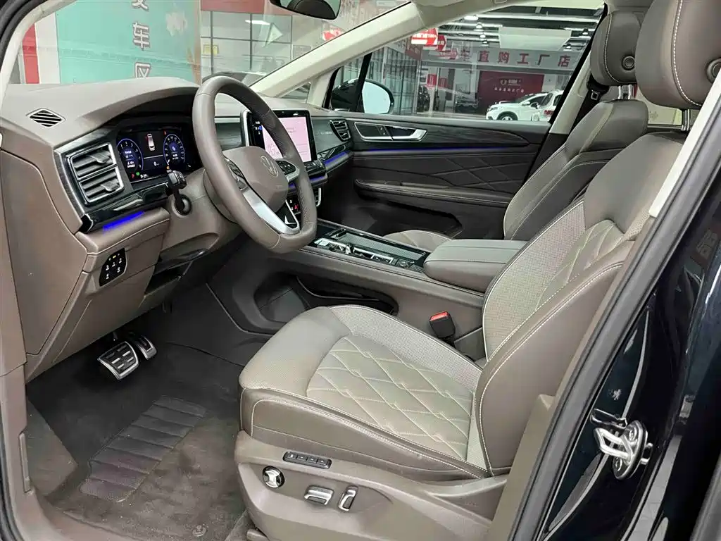 Volkswagen Viloran 2024 380TSI Executive Edition фото 11