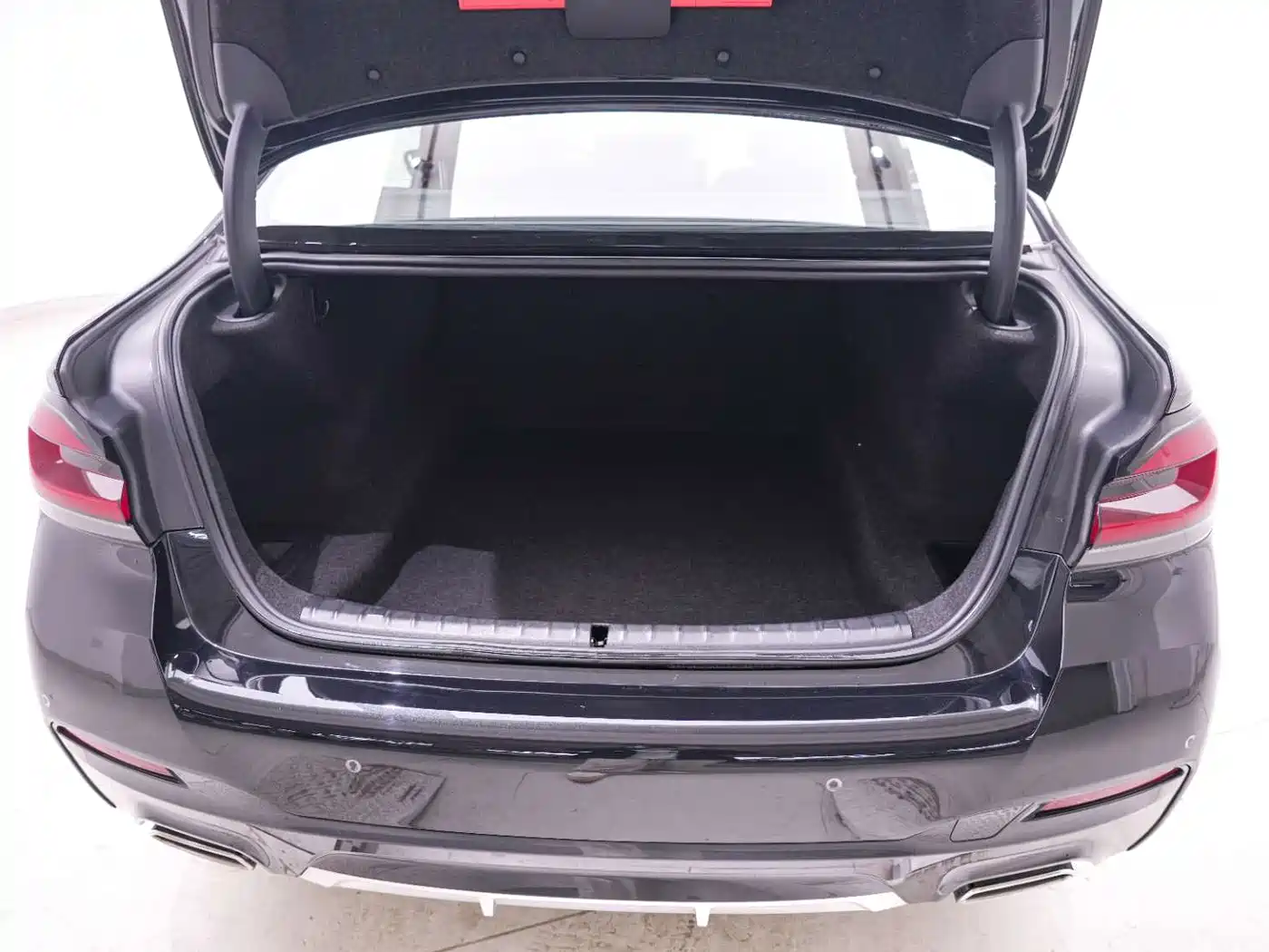 BMW 5 Series 2021 530Li Leading M Sport Package фото 20