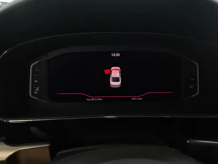Volkswagen Passat 2022 380TSI Luxury Edition фото 14