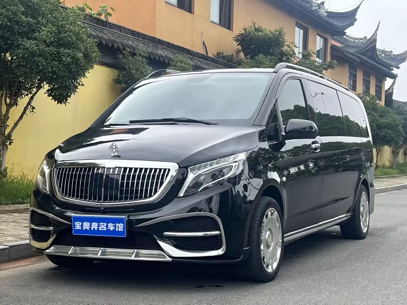 Mercedes-Benz Vito 2021 2.0T Business Edition 9-seater