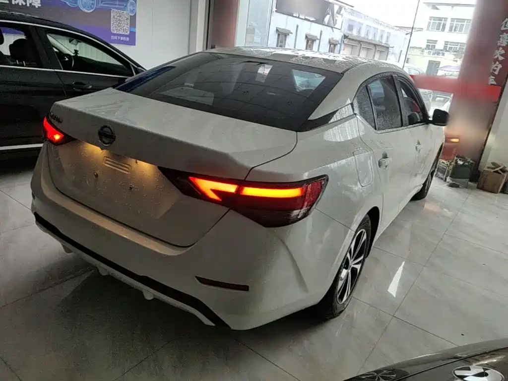 Nissan SYLPHY, миниатюра 5