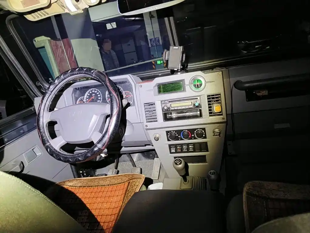 BAW (Beijing Automobile Works) Warrior 2014 2008 2.7L 5-door 4WD Gasoline Version
