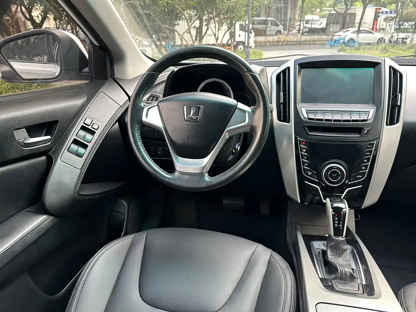 Luxgen U6 SUV 2015 2015 1.8T Fashion Edition