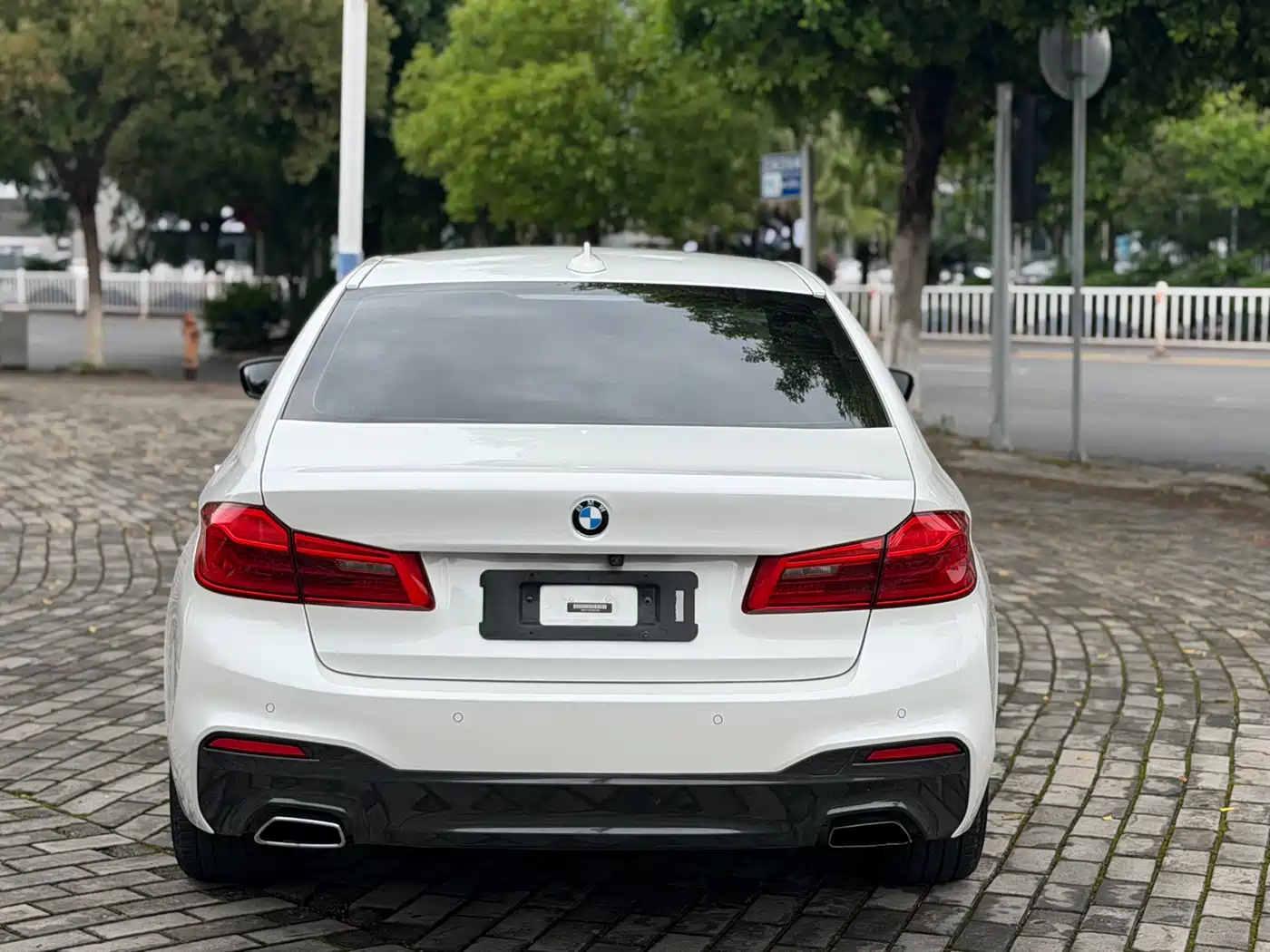 BMW 5 Series 2018 525Li M Sport Package фото 5