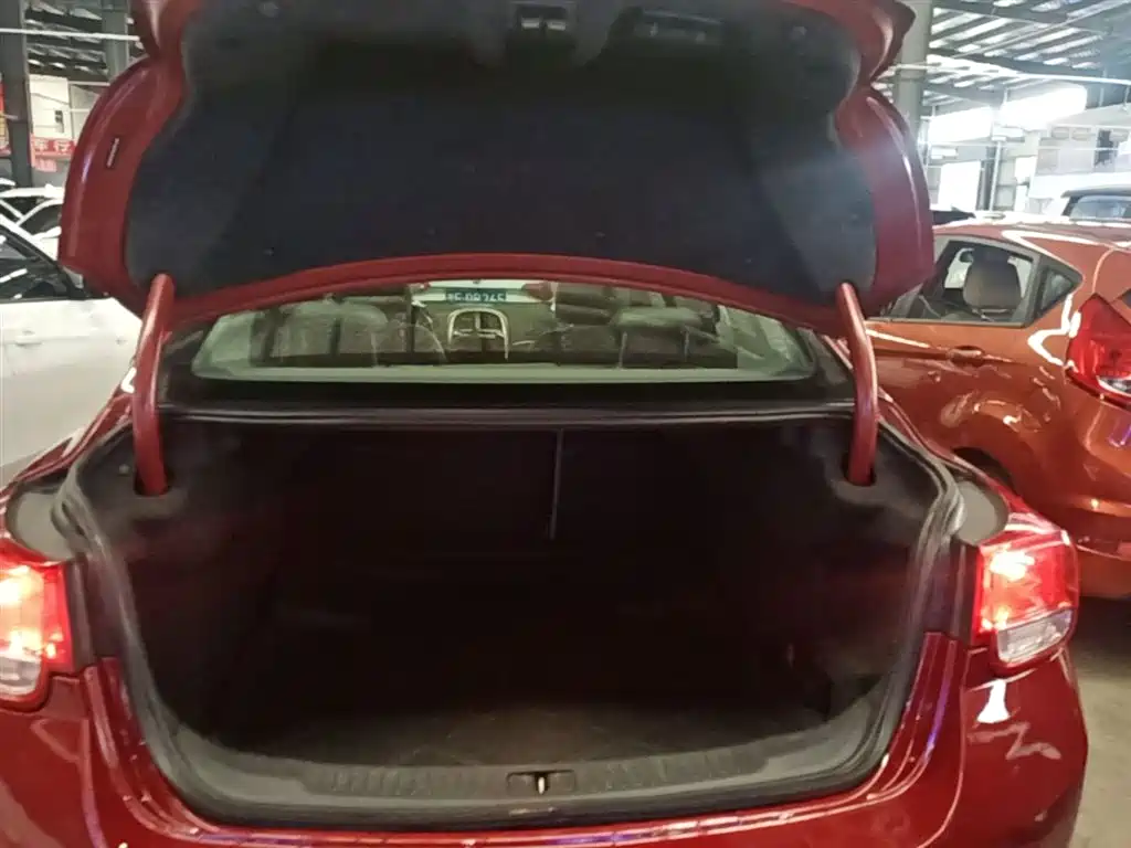 Chevrolet Malibu 2013 2.0L Automatic Luxury Edition фото 19