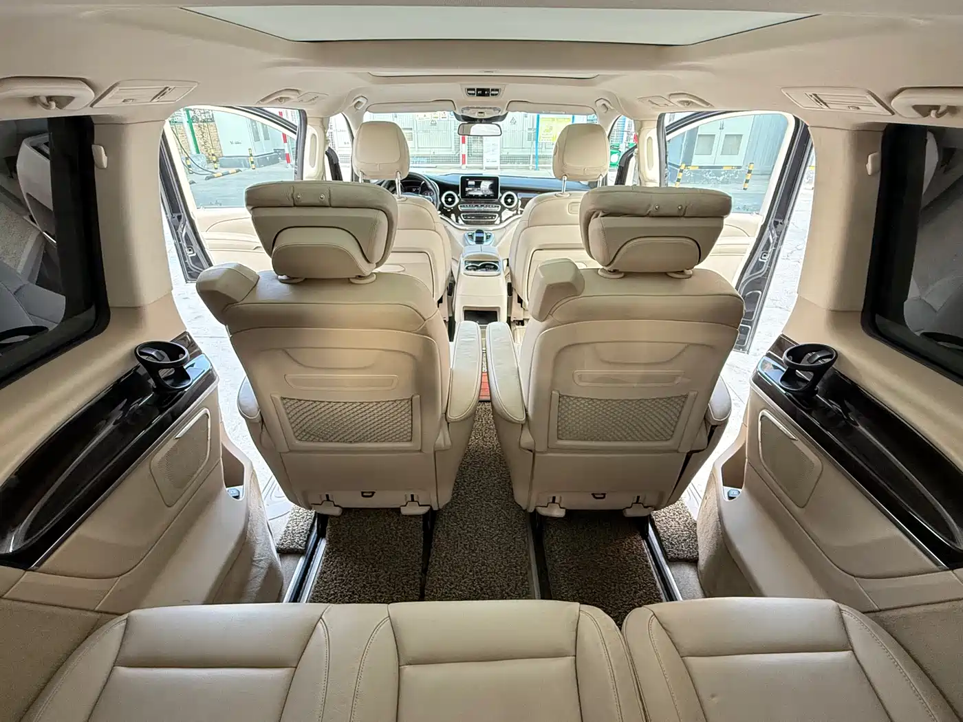 Mercedes-Benz V-Class 2016 V 260 L Premium Long фото 7