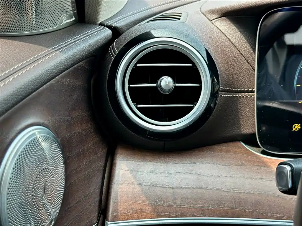Mercedes-Benz E-Class 2021 E 300 L Fashion фото 21