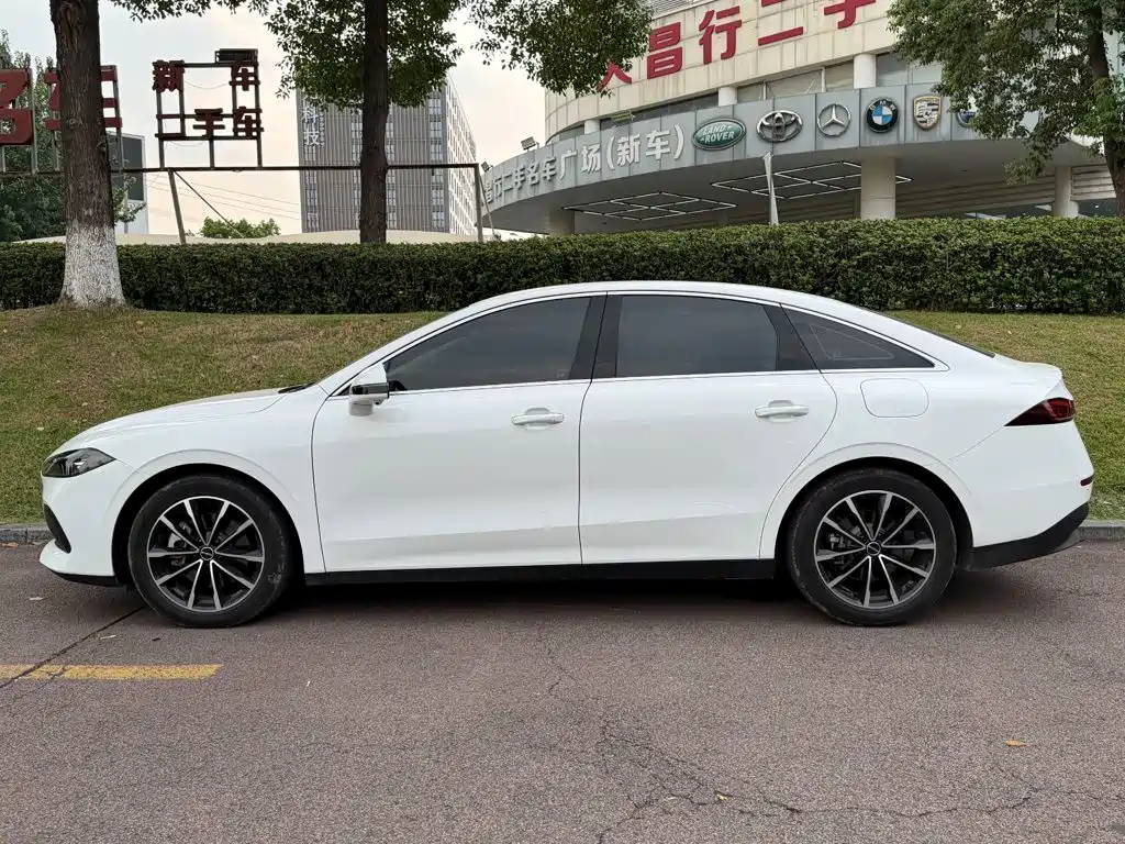 Roewe D7 2025 2025 DMH 125km World Champion Excellence Edition