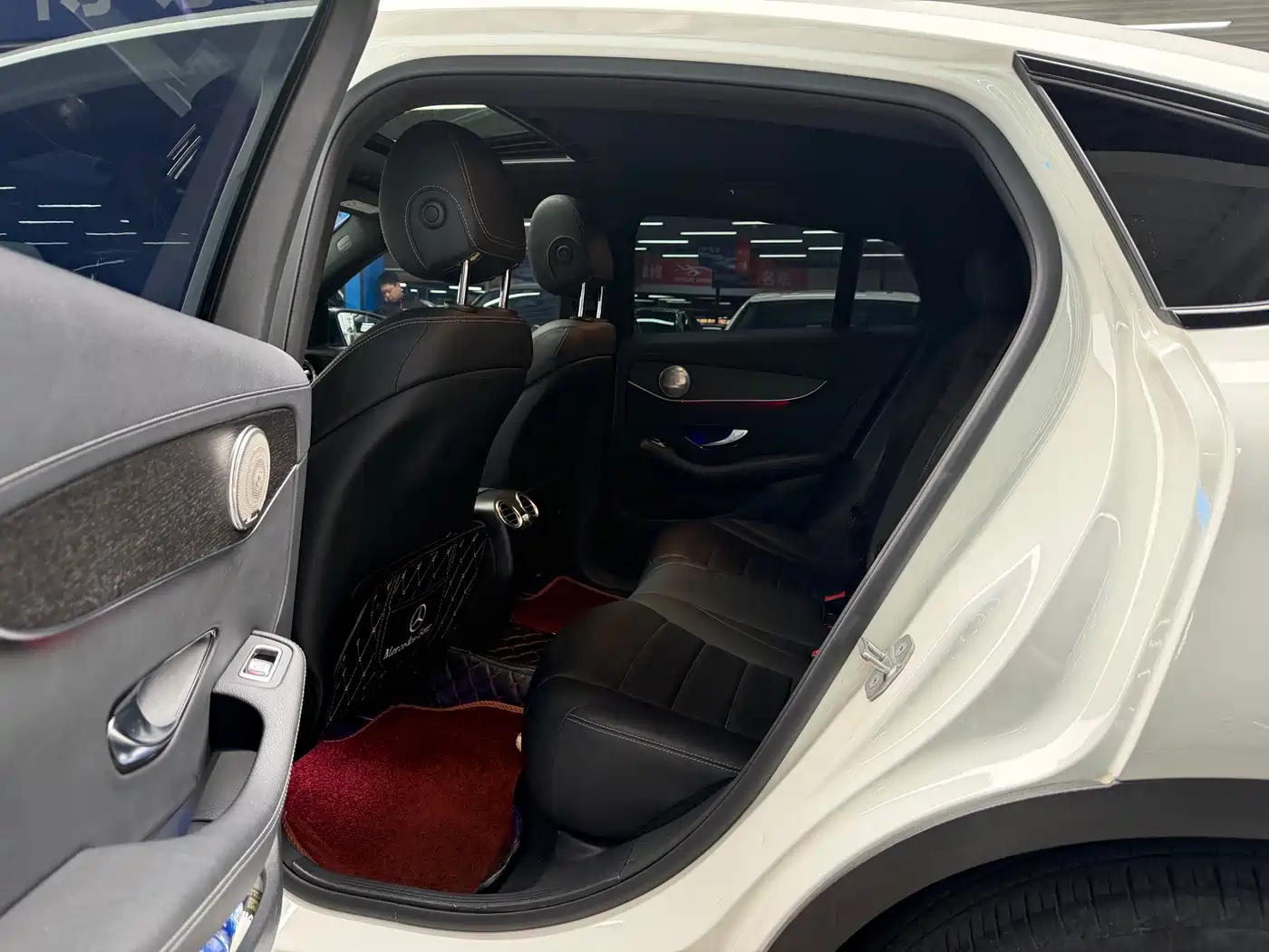 Mercedes-Benz GLC Coupe 2020 GLC 300 4MATIC Coupe SUV фото 8
