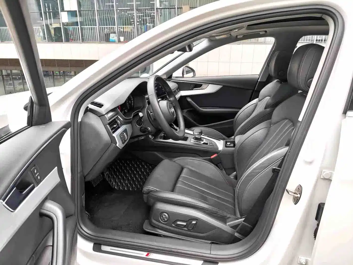 Audi A4L 2020 40 TFSI Fashion Dynamic Edition фото 9
